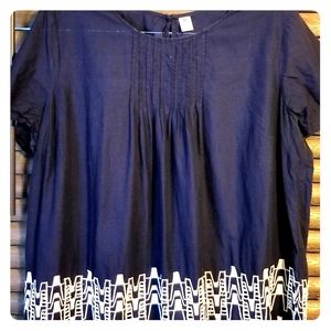 Navy blue top with embroidery, size XL